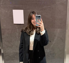 Mia R.